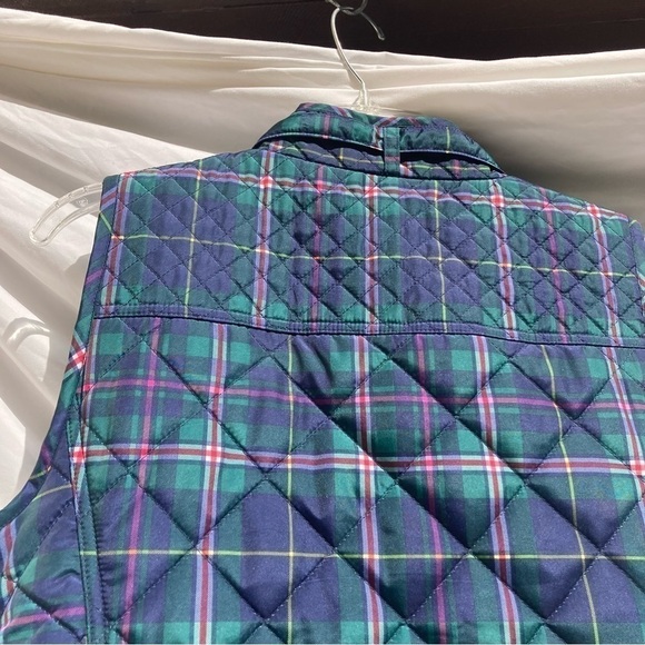 Crown & Ivy green plaid quilted vest, size medium - Picture 9 of 9